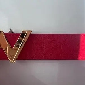 Louis Vuitton LV Twist Belt in 90mm Louis Vuitton Black Epi Leather LV Twist Belt 90 CM Louis  main image 4